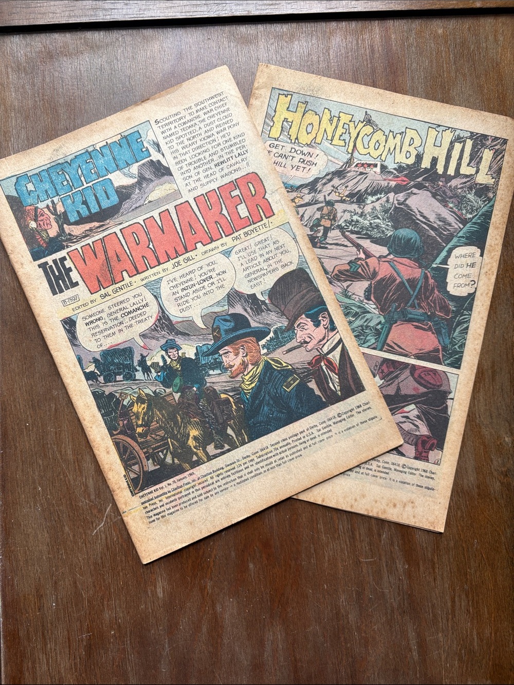 2 Vintage Comic books with Missing Covers.Vintage condition with foxing.